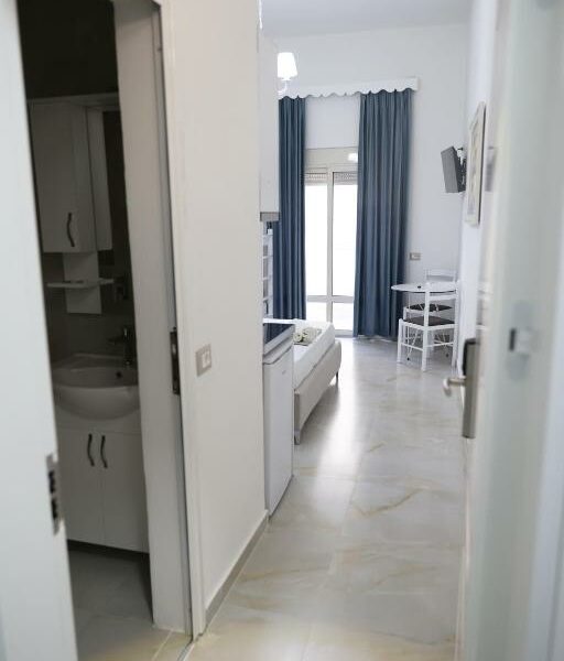 Camera per 4 persone con Balcone sulla spiaggia Plazh Durres