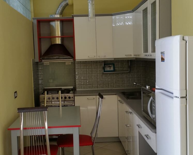 Affittasi Bilocale 78 m² a Shkembi Kavajes a 420 euro al mese
