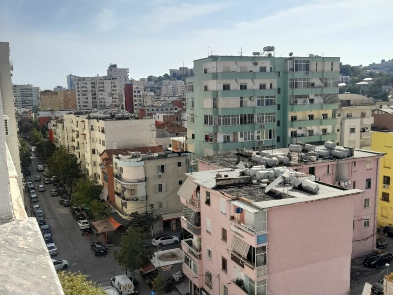 Affittasi Bilocale a Durazzo, Presso Sotir Noka Plazh 300 euro al mese!