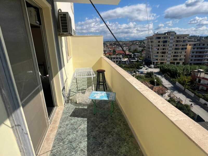 Affittasi Bilocale di 95 m² a Durazzo, Presso la Posta di Plazh a 350 € al mese