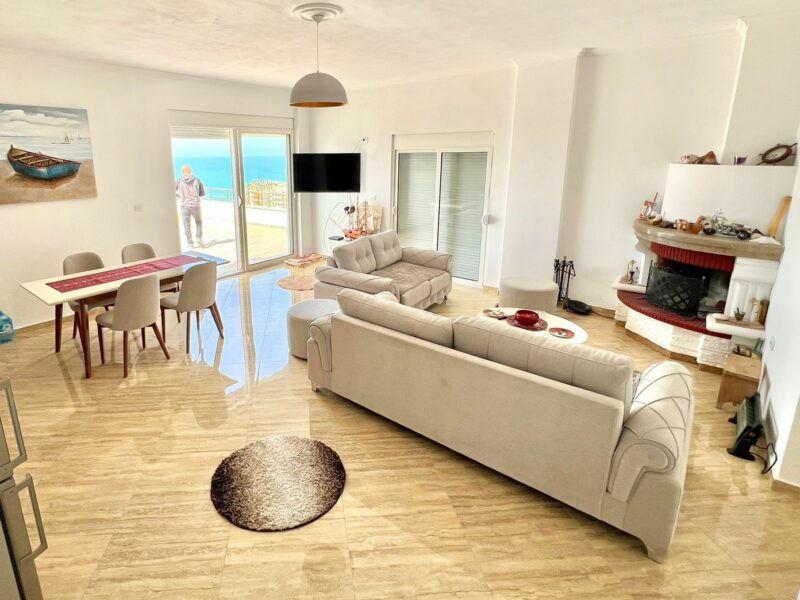 Vendesi appartamento vista mare a Shkëmbi i Kavajës. 168000 €