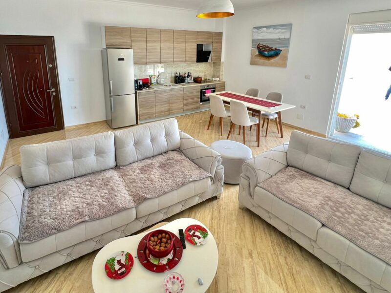 Vendesi appartamento vista mare a Shkëmbi i Kavajës. 168000 €