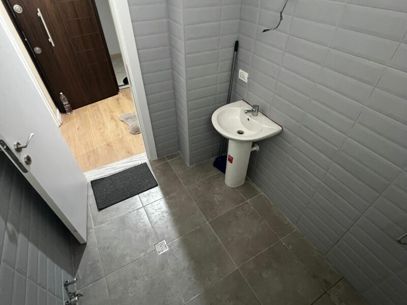 Vendesi appartamento di 86 m² a Durazzo, nella zona ex URT Durres a 86000 €.