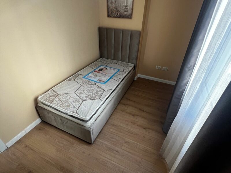 Vendesi appartamento di 86 m² a Durazzo, nella zona ex URT Durres a 86000 €.