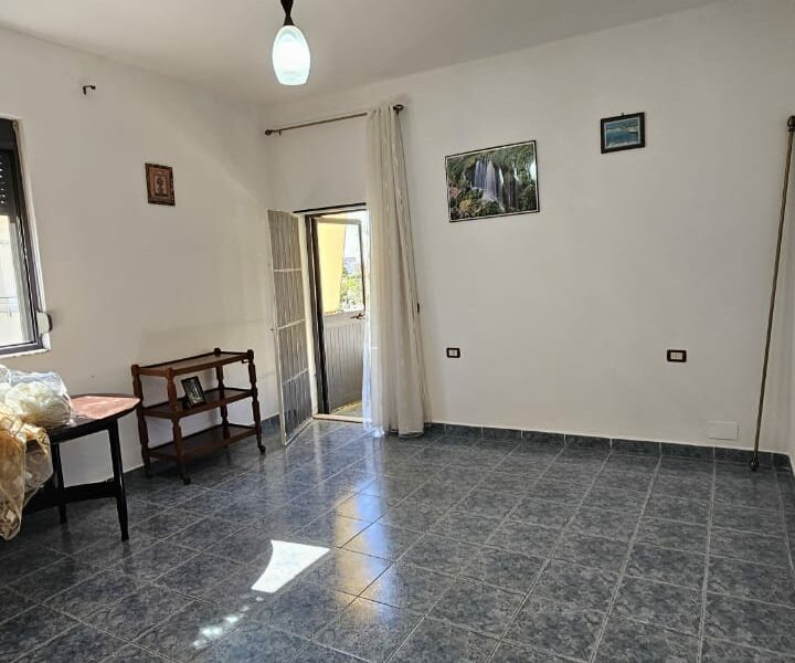 Annuncio Vendita - Casa Privata a Due Piani con Terreno Edificabile a Plazh, Durazzo 130000 €