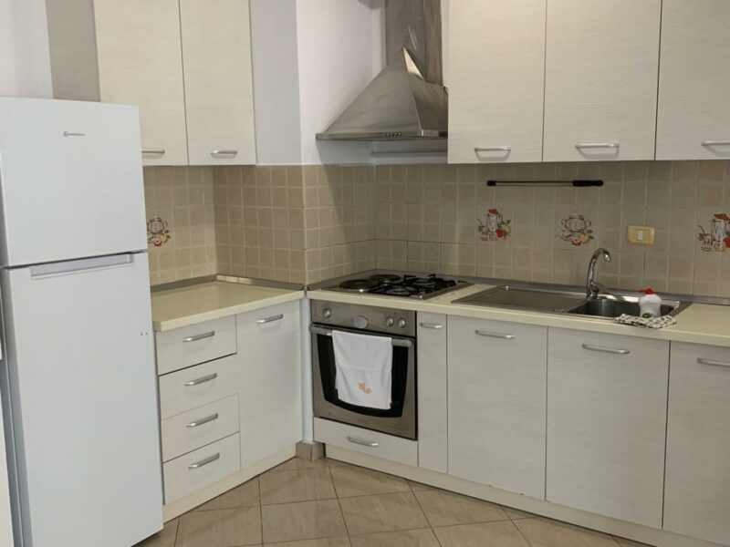 Annuncio Affitto - Monolocale a Zona Vollga Durazzo 500 € al mese
