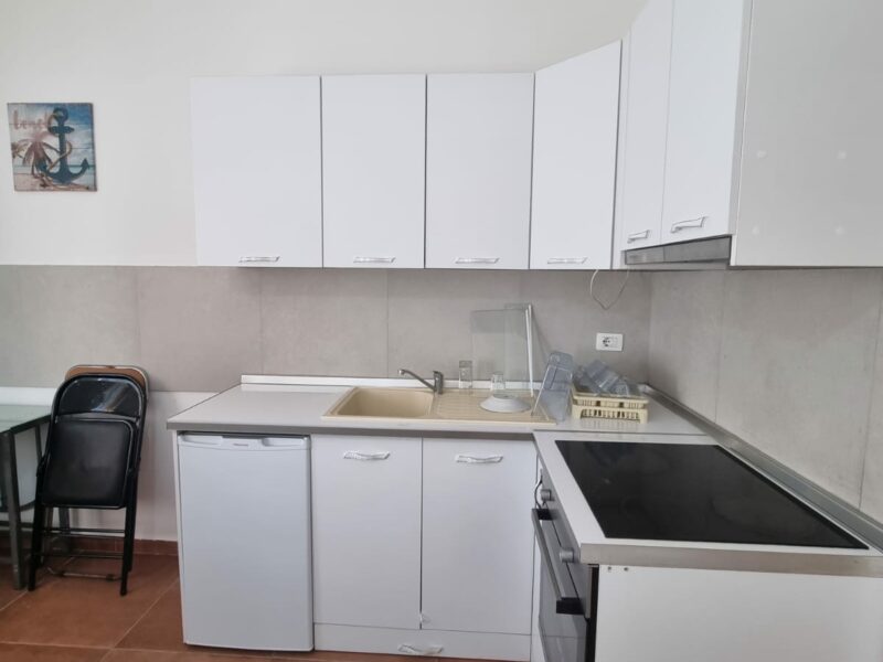 Annuncio Affitto - Monolocale a Qerret Kavaja 300 € al mese