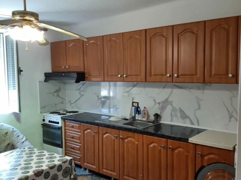 Affittasi casa indipendente a Durazzo Lagja e Re con giardino privato 450 € al mese